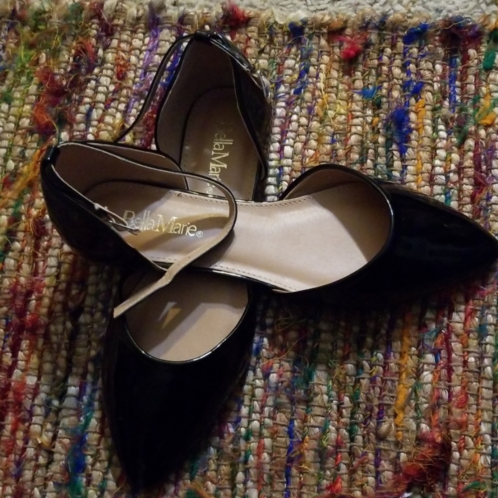 Bella Marie patent leather anklestraps